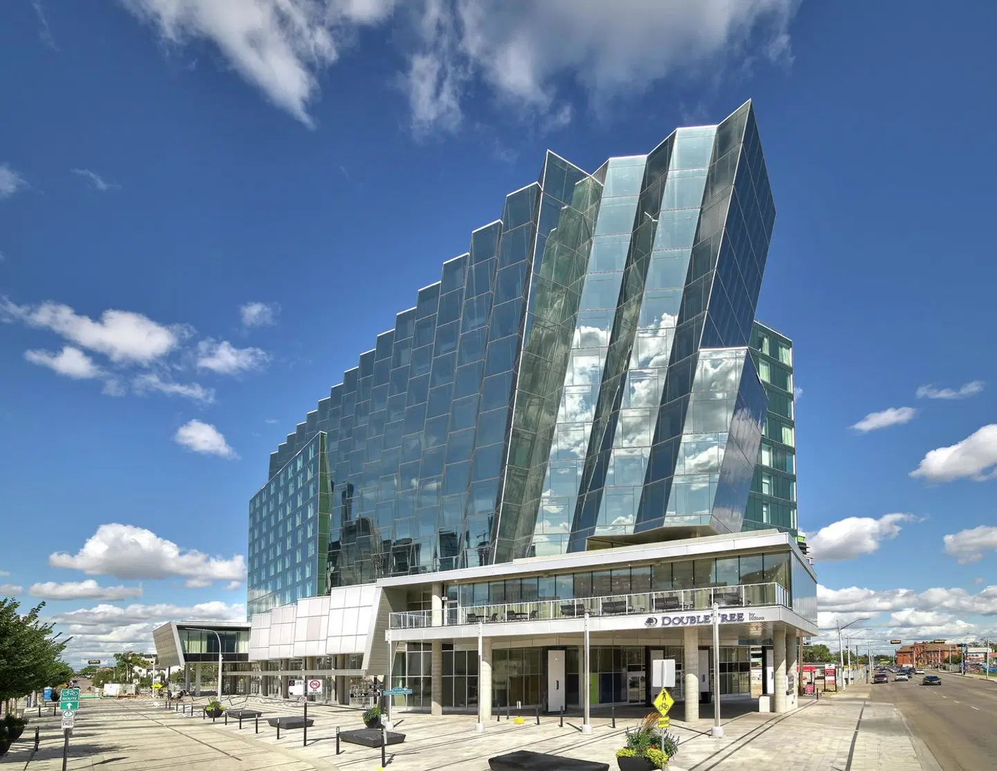 DoubleTree by Hilton Edmonton Downtown EXTERIOR