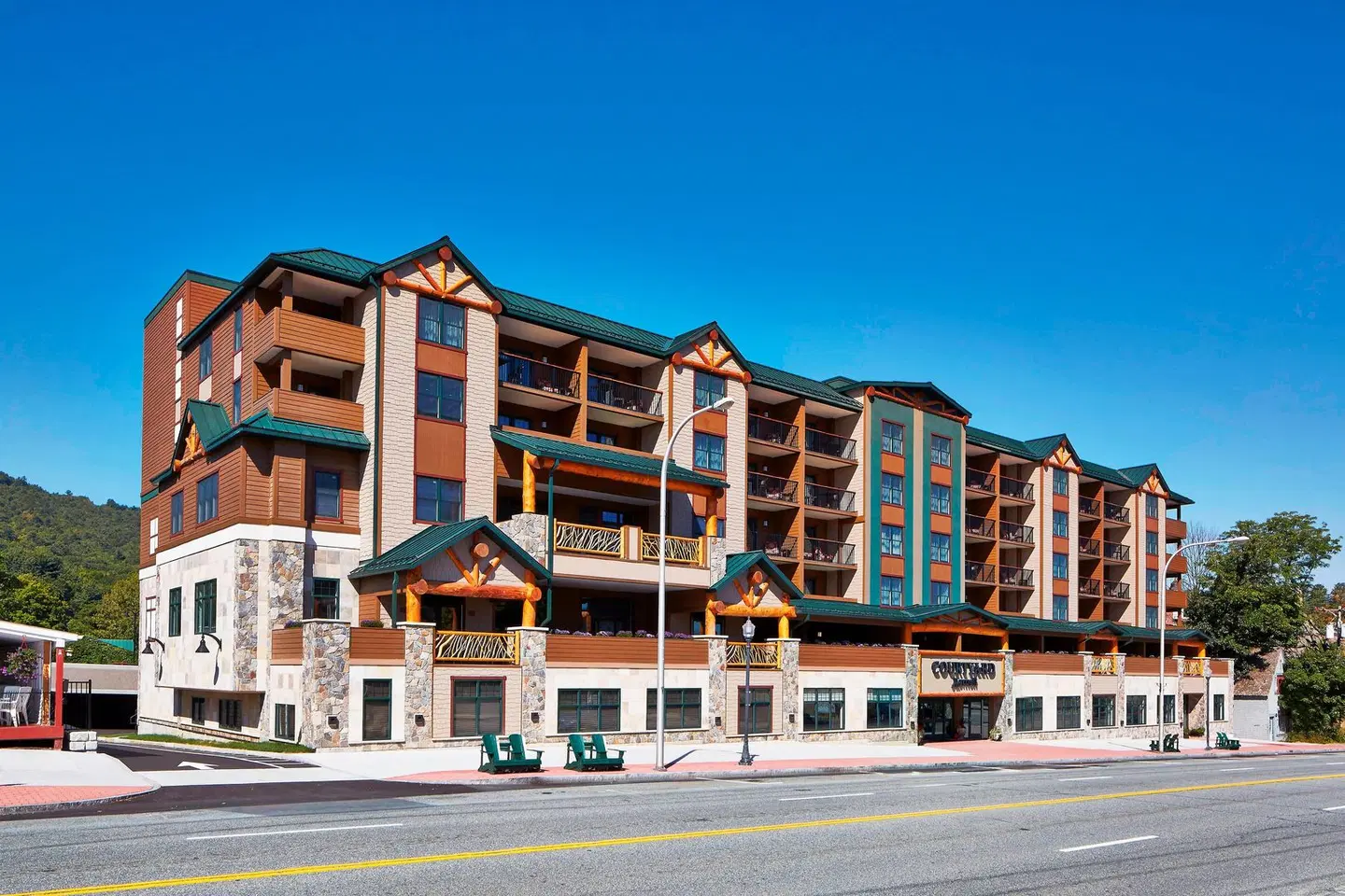 Courtyard by Marriott Lake George EXTERIOR
