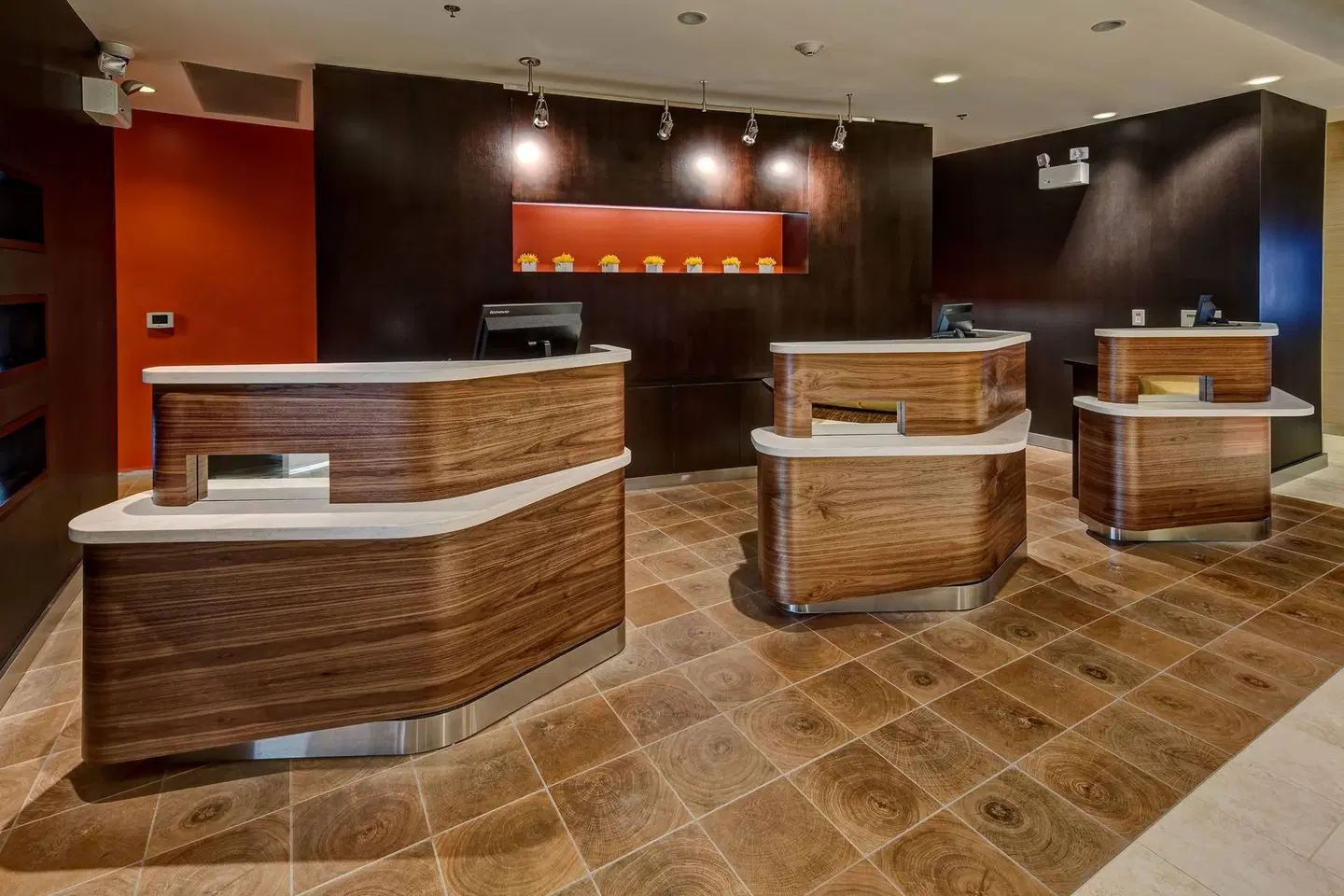Courtyard by Marriott Westbury Long Island LOUNGE_LOBBY
