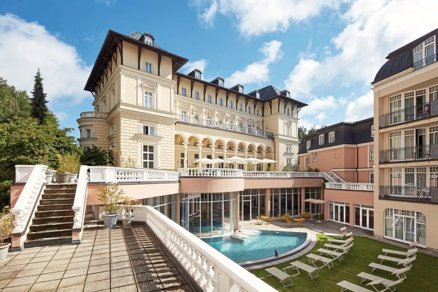 Falkensteiner Spa Resort Mariánské Lázne OUTDOOR_POOL