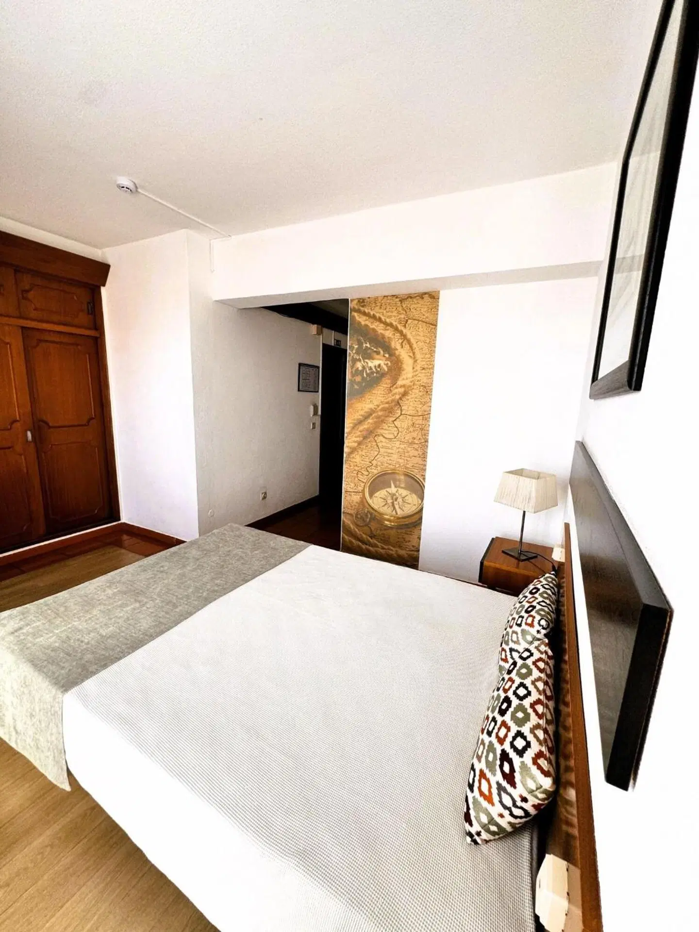 Lagosmar ROOM_EXAMPLE