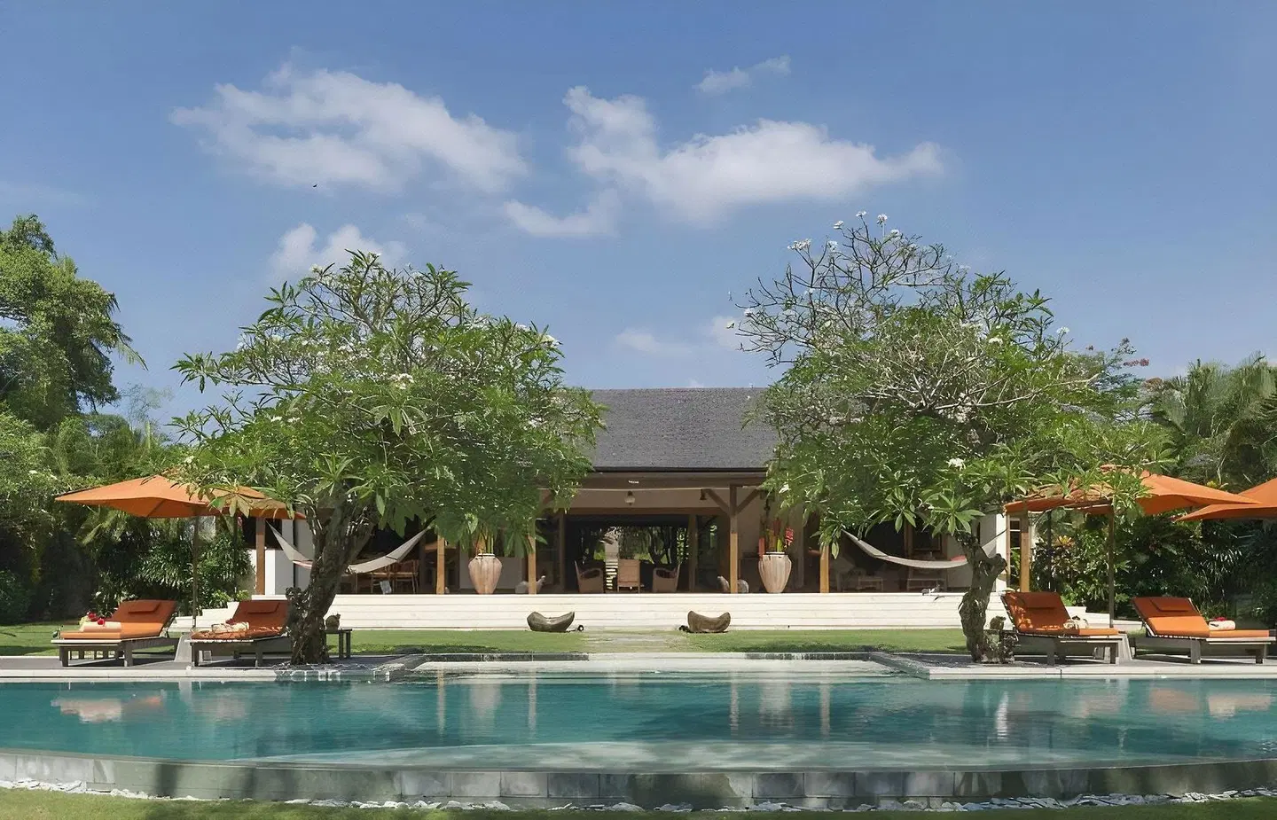 Trecento OUTDOOR_POOL