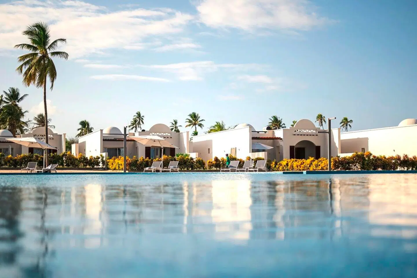 Diamonds Bijoux OUTDOOR_POOL
