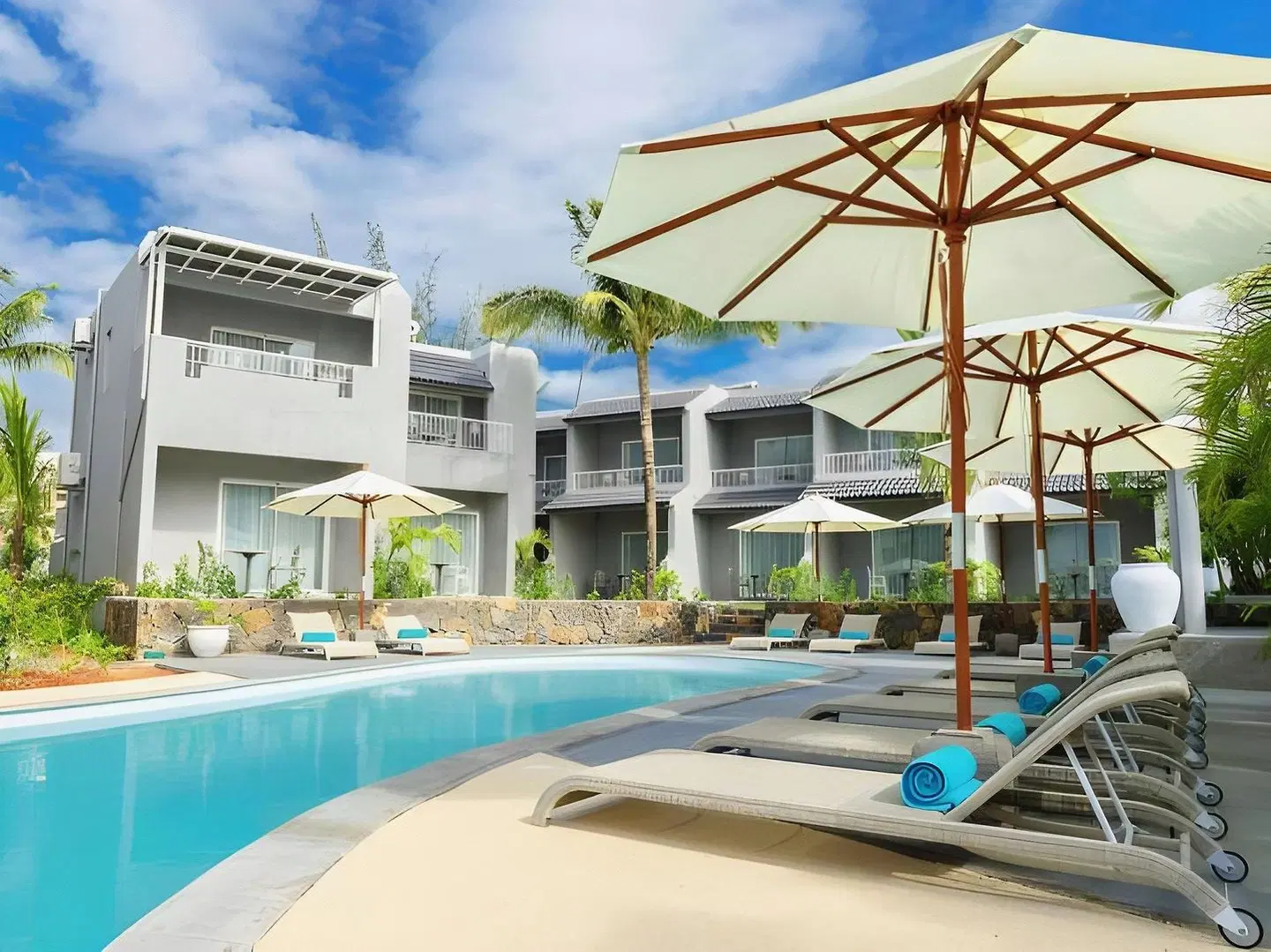 Voile Bleue OUTDOOR_POOL