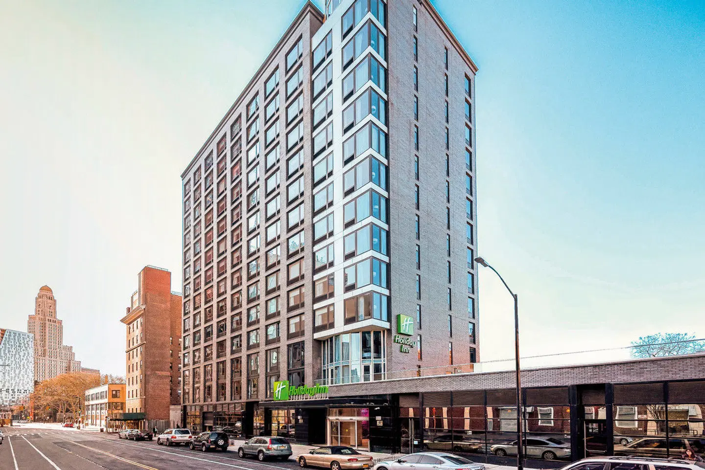 Holiday Inn Brooklyn Downtown EXTERIOR