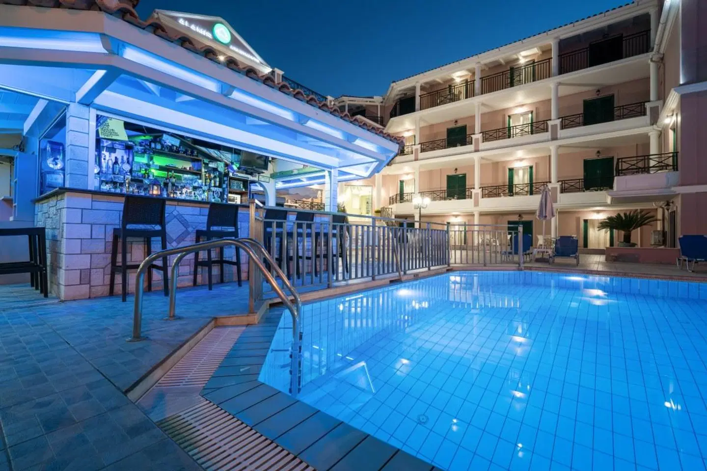 Alamis Apartments OUTDOOR_POOL