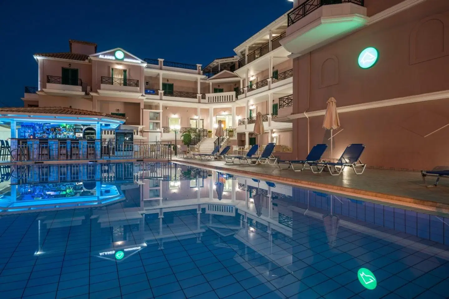 Alamis Apartments OUTDOOR_POOL
