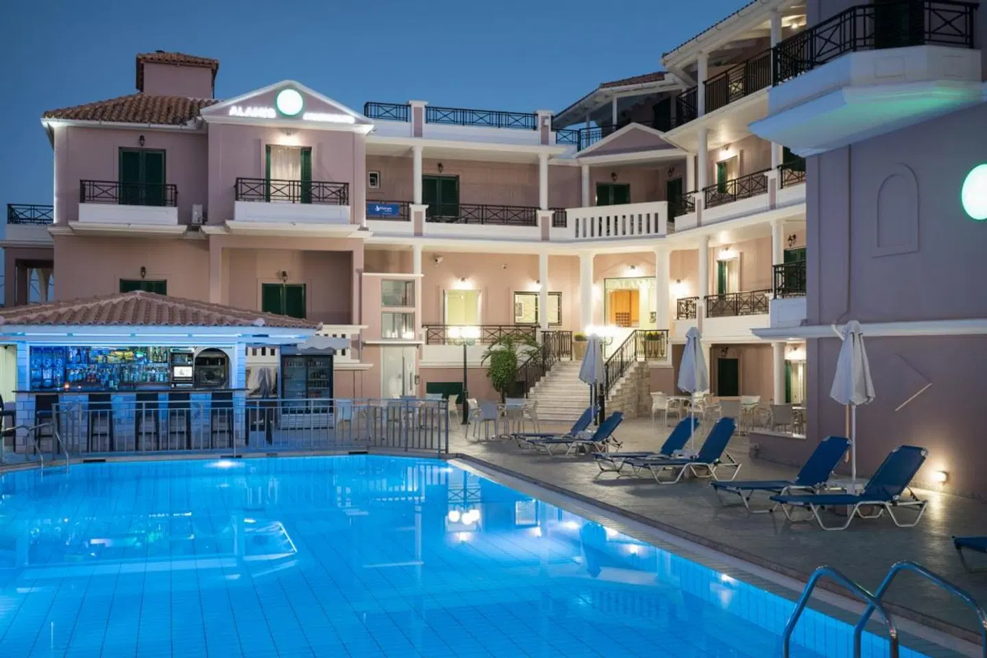 Alamis Apartments OUTDOOR_POOL