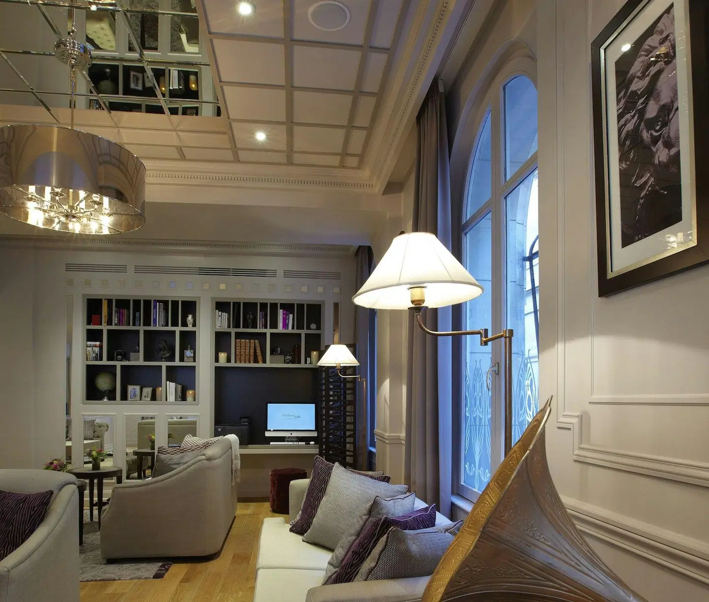 La Clef Louvre Paris by The Crest Collection LOUNGE_LOBBY
