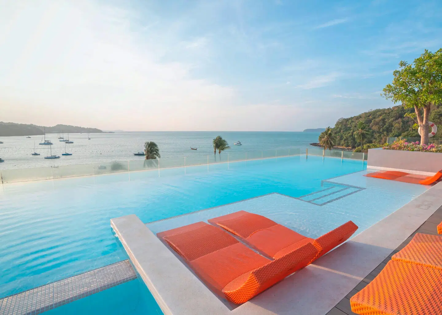 Bandara Phuket Beach Resort OUTDOOR_POOL