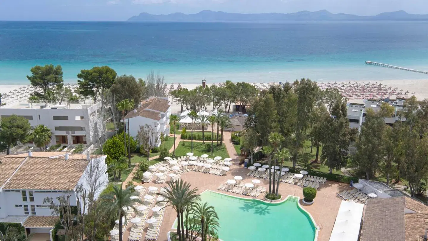Iberostar Waves Ciudad Blanca OUTDOOR_POOL