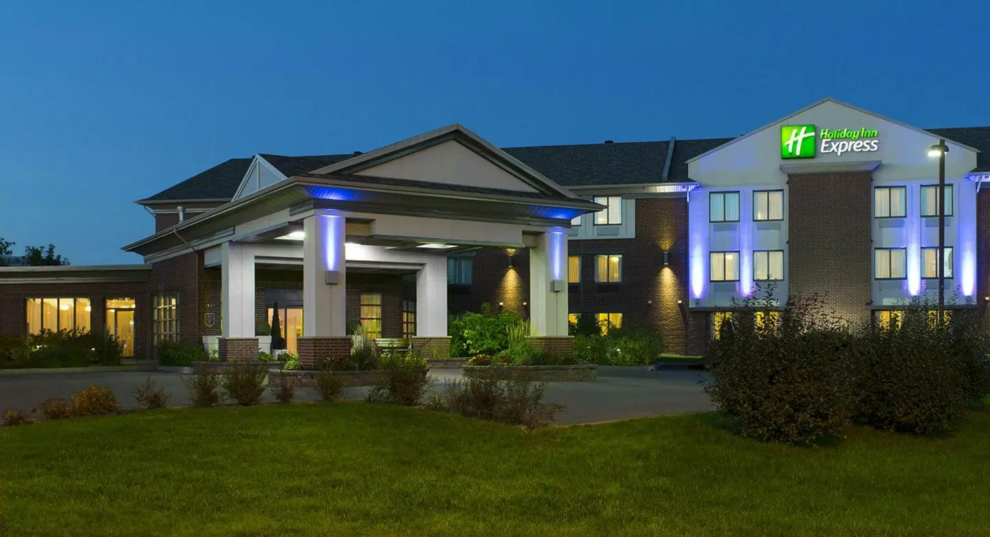 Holiday Inn Express Quebec Sainte-Foy by IHG EXTERIOR