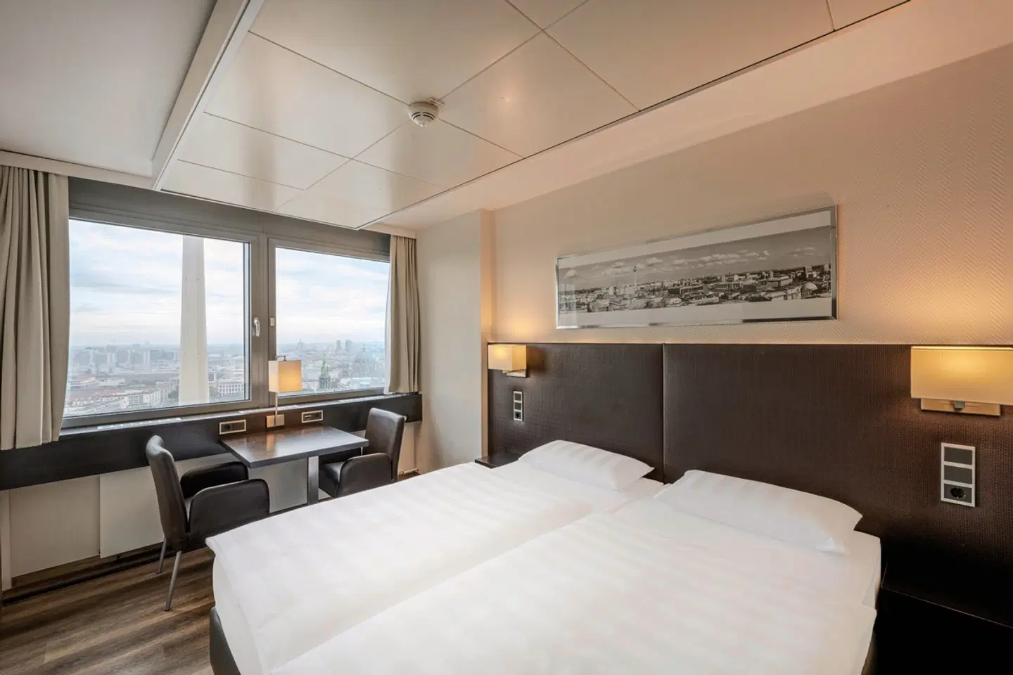 Park Inn by Radisson Berlin Alexanderplatz ROOM_EXAMPLE