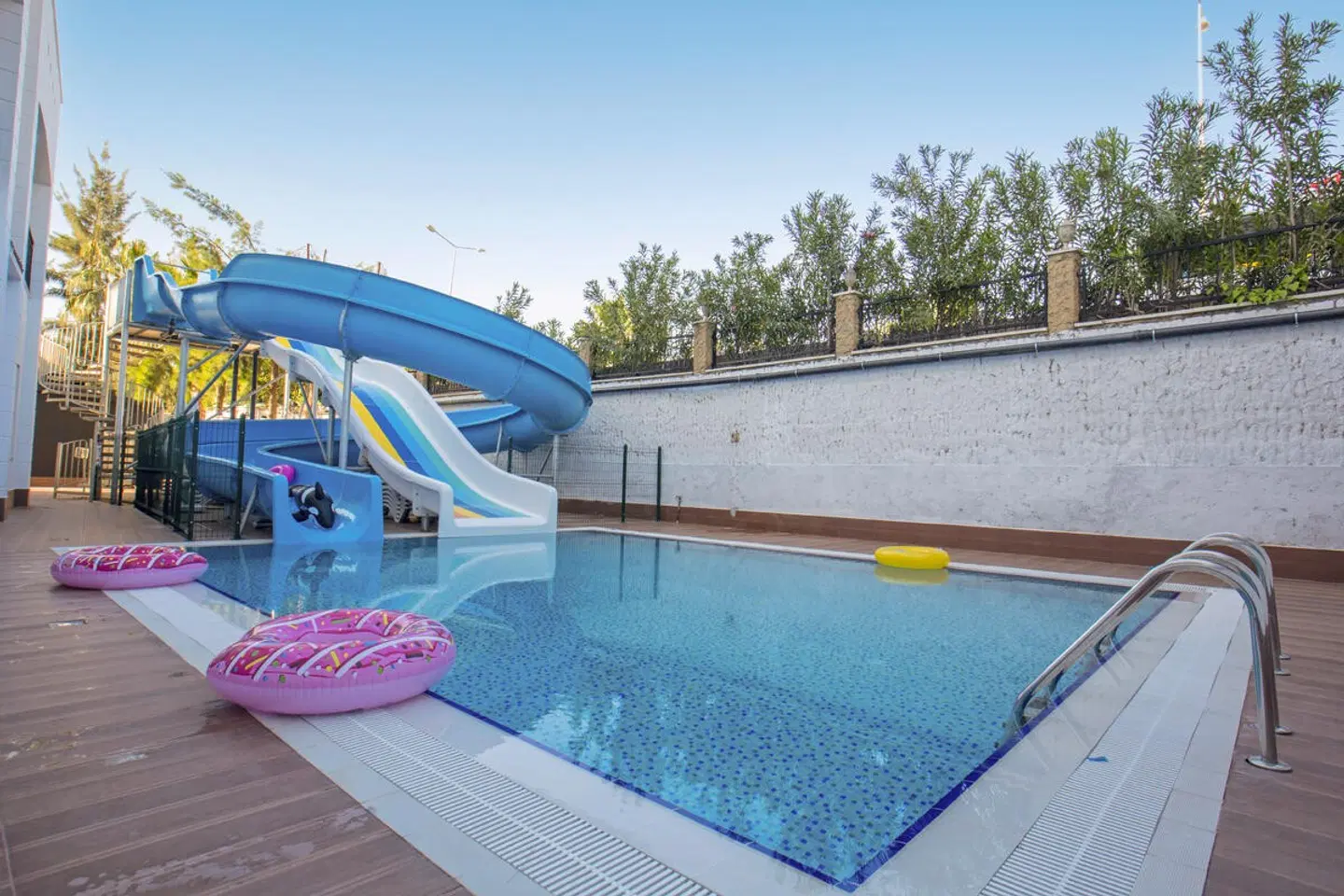 Side Aquamarin Resort & Spa OUTDOOR_POOL