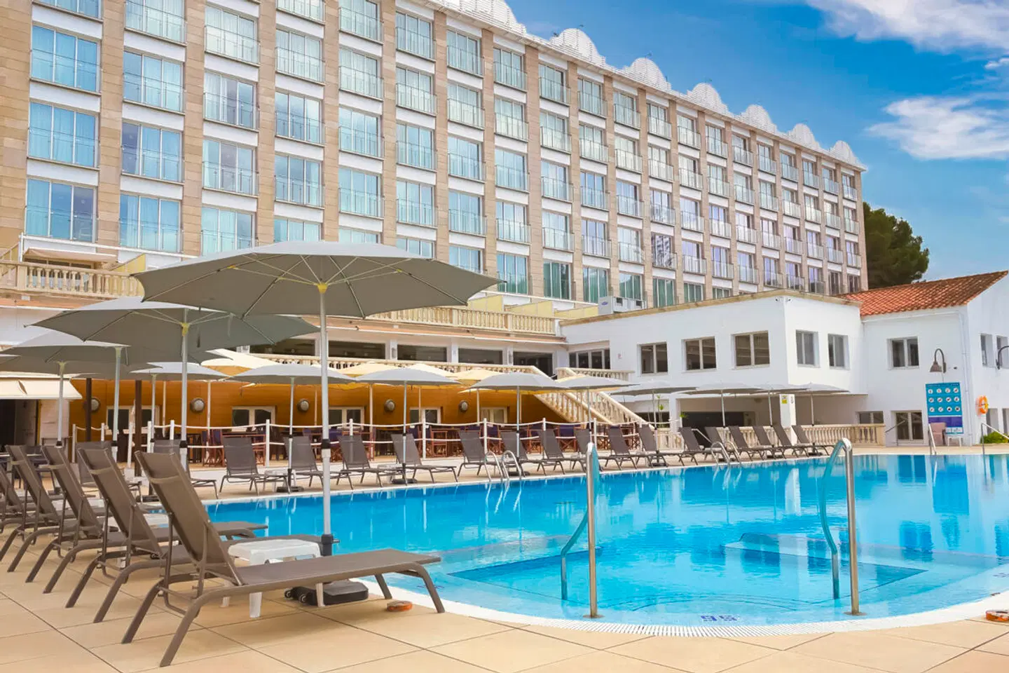 Minura Cala Galdana Hotel & Appartements D'Aljandar OUTDOOR_POOL