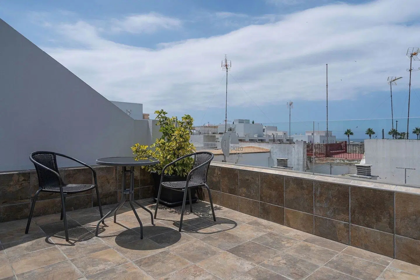 Apartamentos Plaza de la Luz Cádiz Terrasse