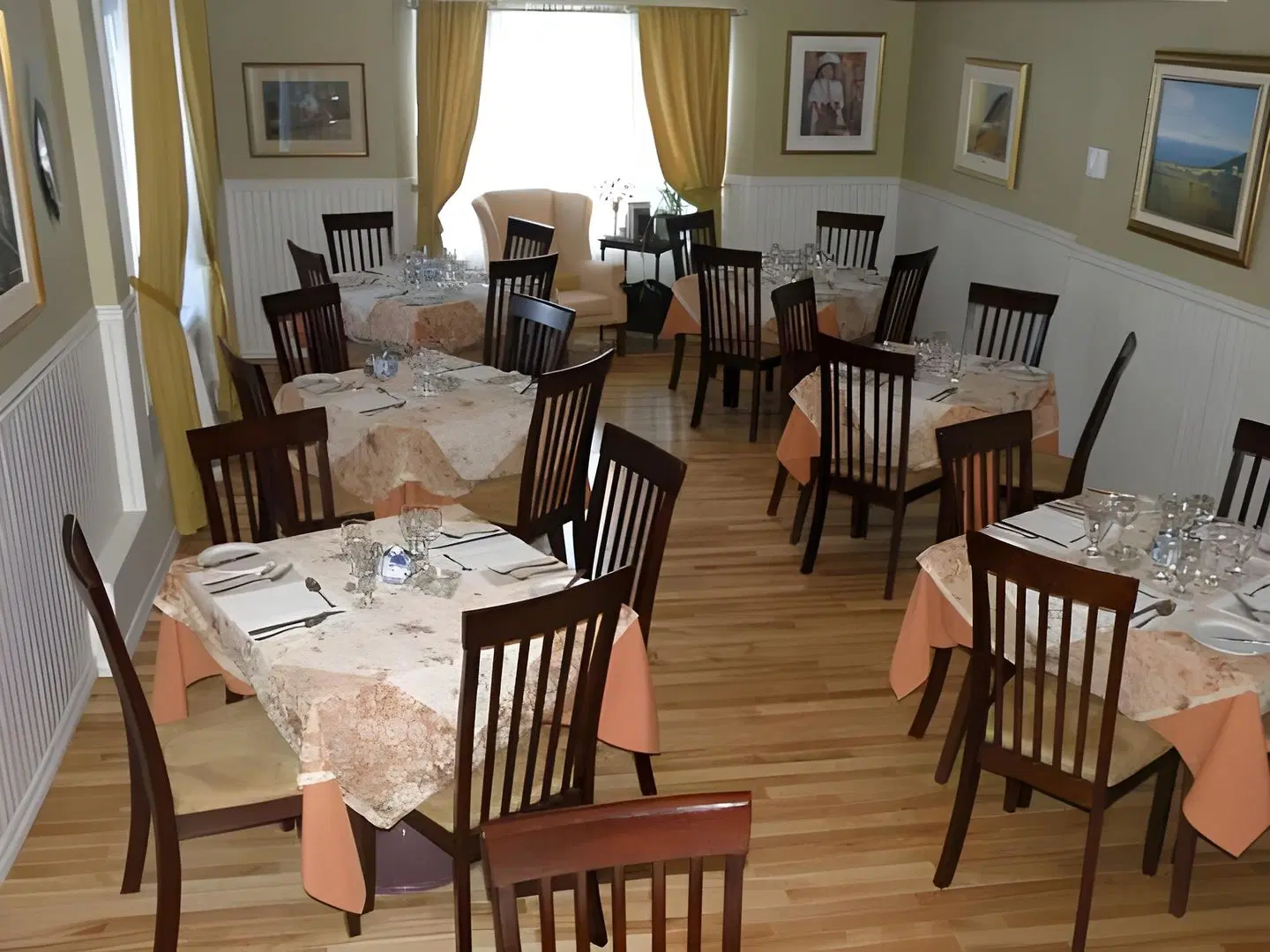 Auberge les Deux Pignons Restaurant