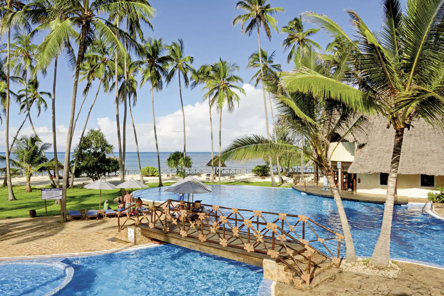ADAC Special Tansania - Sansibar: Insel der Gewürze & Träume OUTDOOR_POOL