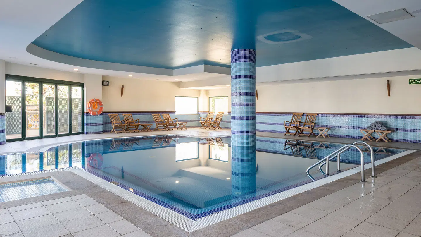 Holiday Inn Algarve Albufeira Hallenbad