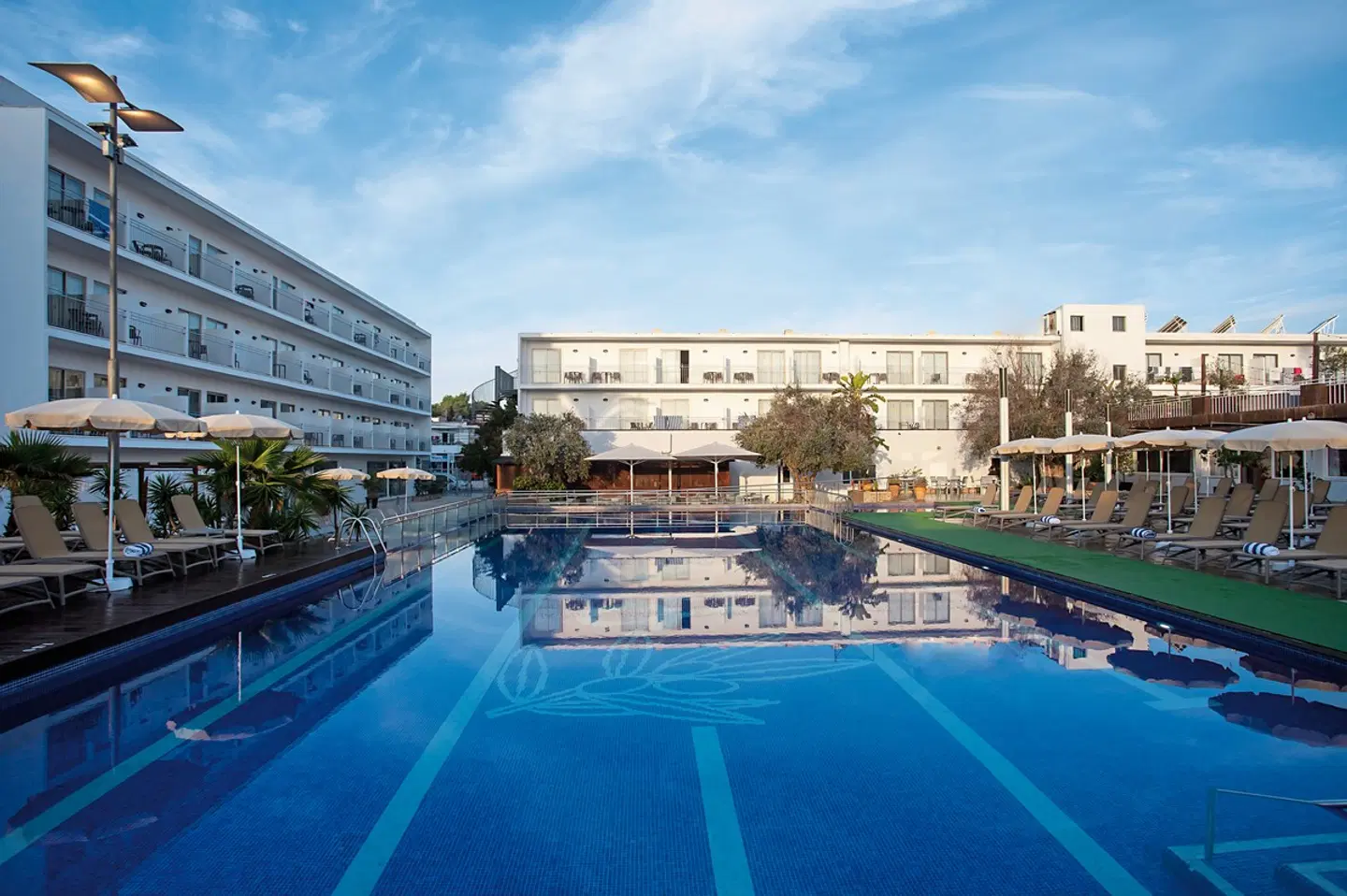 Puchet OUTDOOR_POOL
