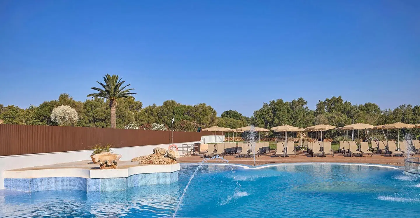 Mariant Park OUTDOOR_POOL