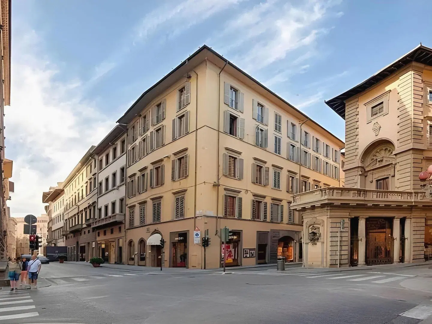 Brunelleschi EXTERIOR