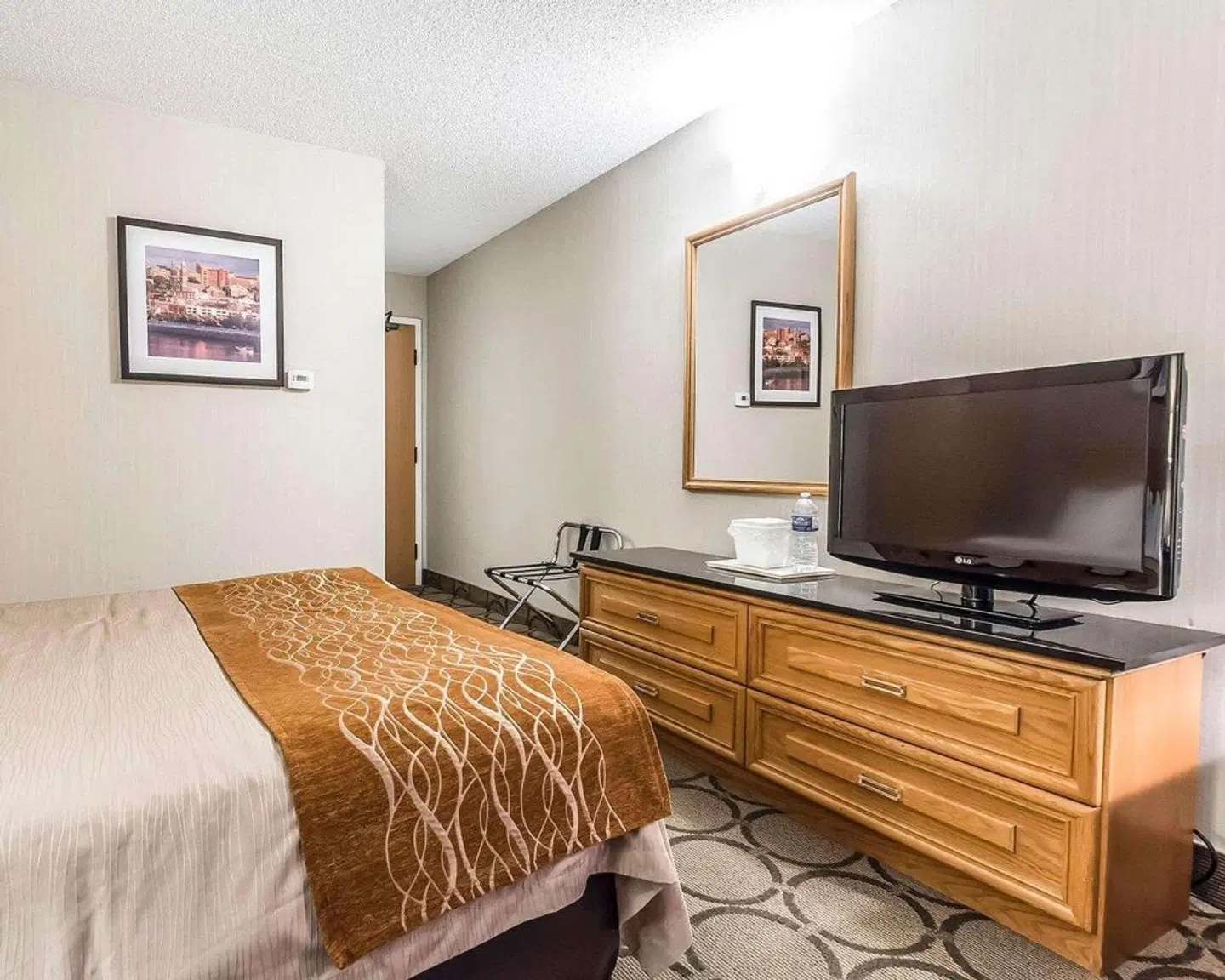 Comfort Inn Chicoutimi ROOM_EXAMPLE