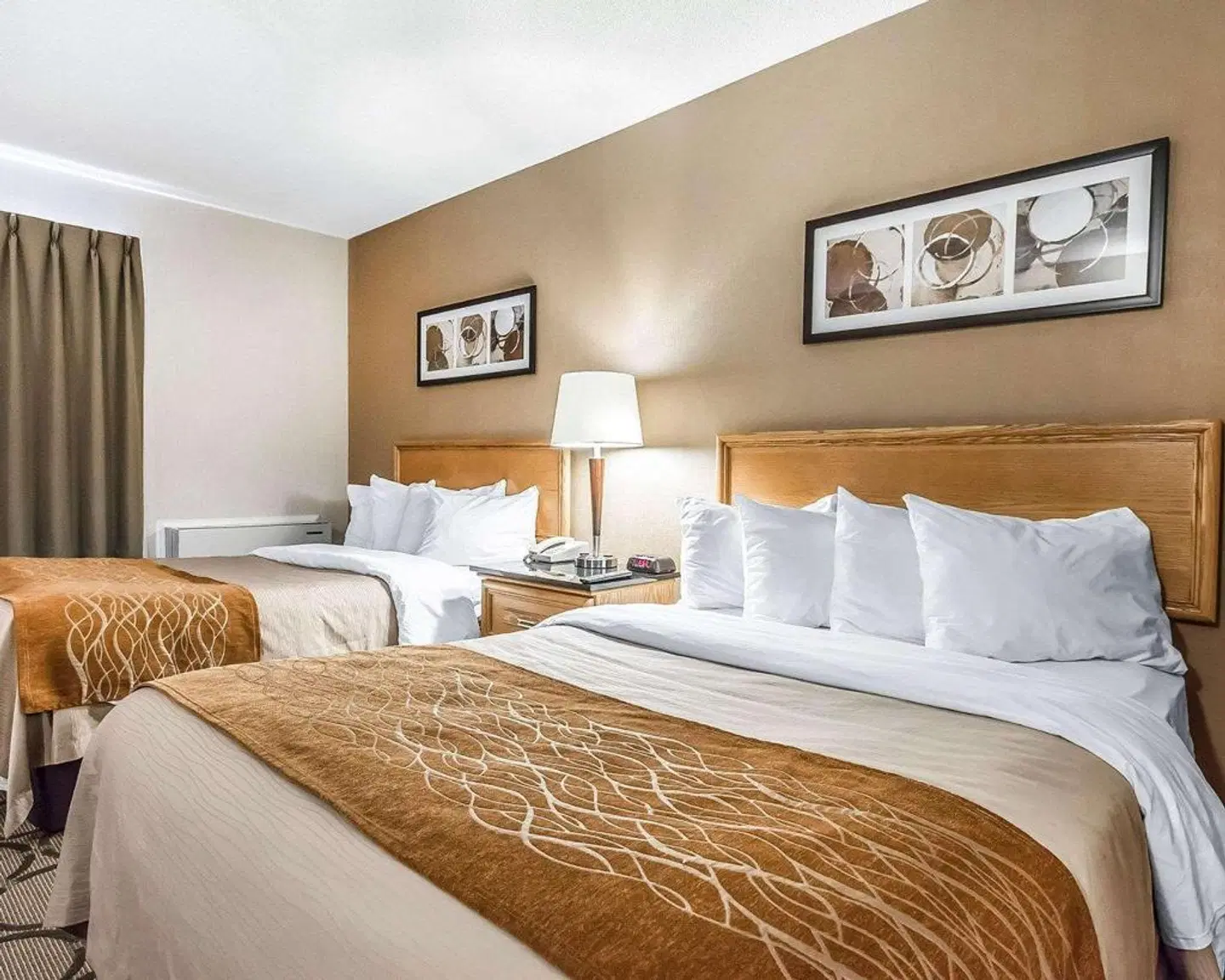 Comfort Inn Chicoutimi ROOM_EXAMPLE