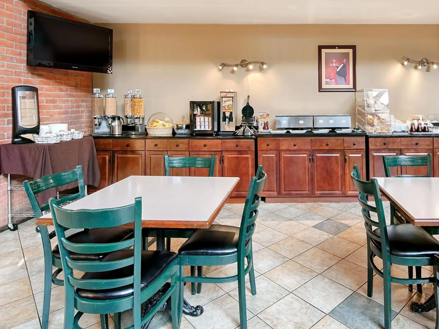Best Western Laval-Montreal Bar