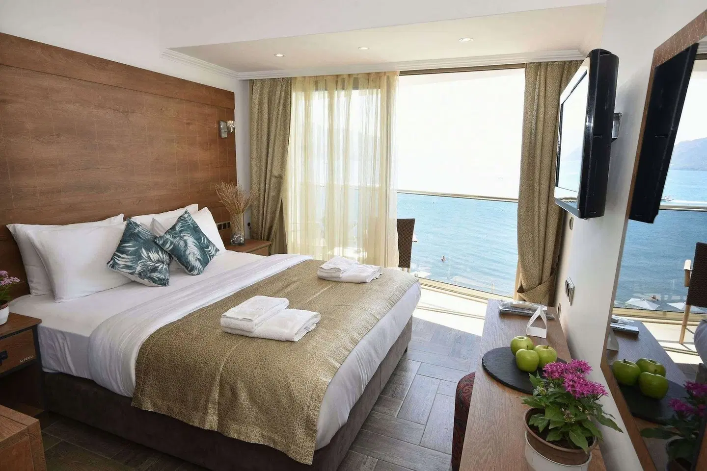 Aurasia Beach Hotel ROOM_EXAMPLE