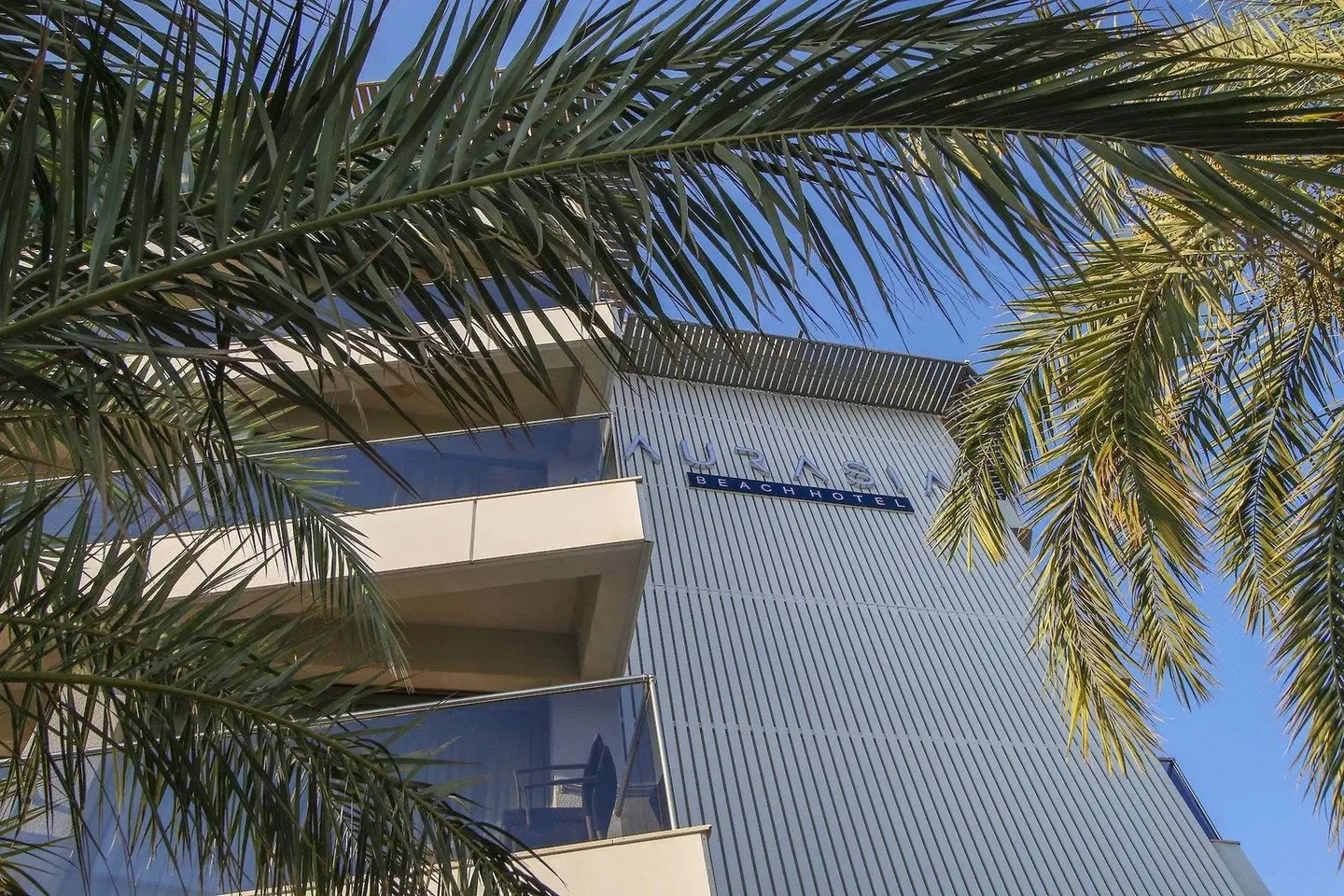 Aurasia Beach Hotel Strand