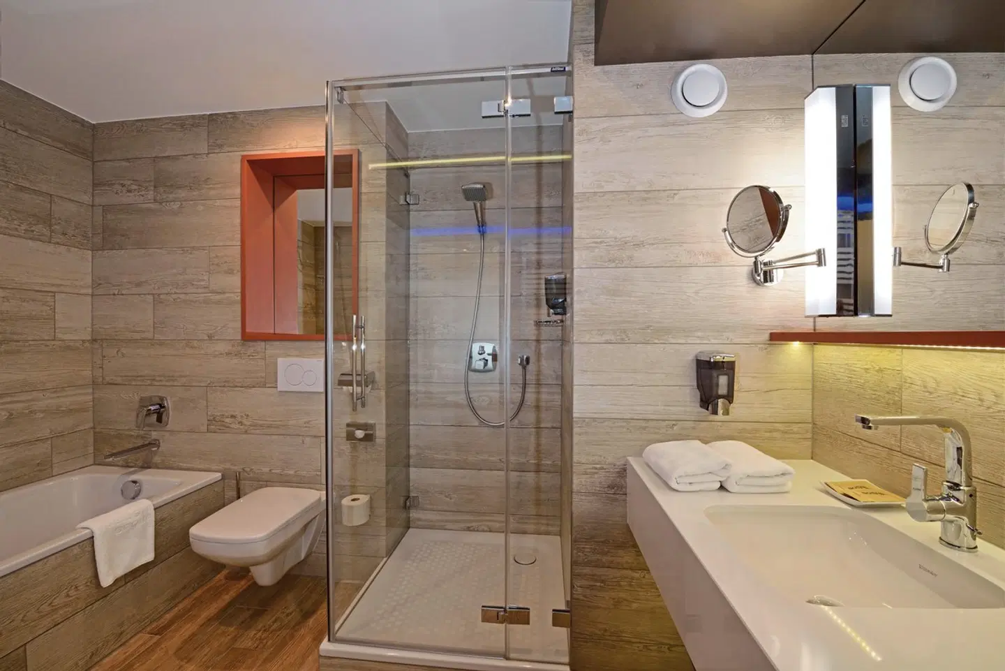Danubius Hotel Bük Badezimmer
