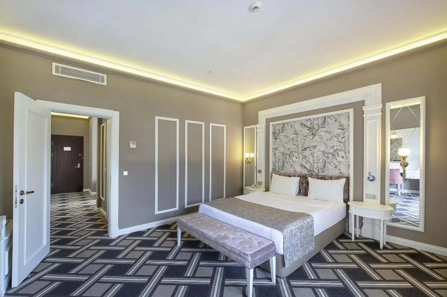 Utopia Resort & Residence ROOM_EXAMPLE