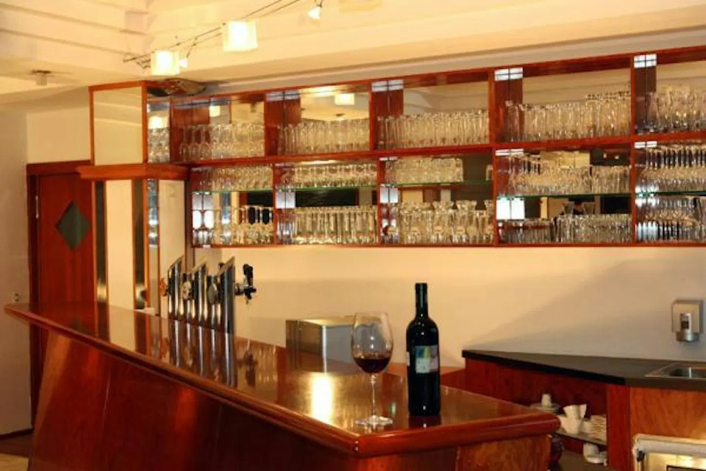 Arion Airporthotel Bar