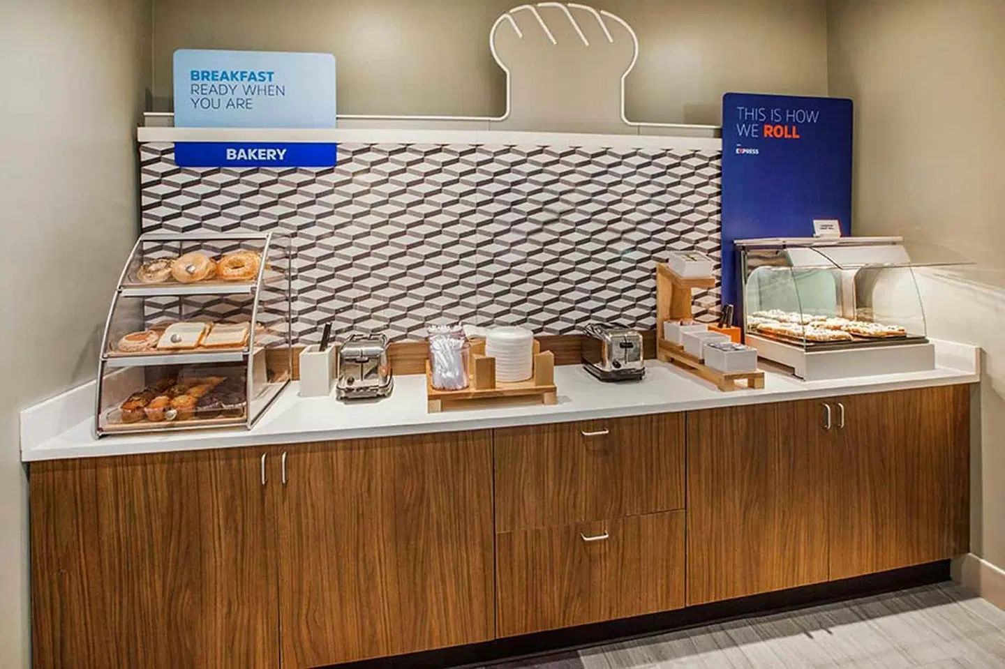 Holiday Inn Express & Suites Saint - Hyacinthe by IHG ROOM_EXAMPLE