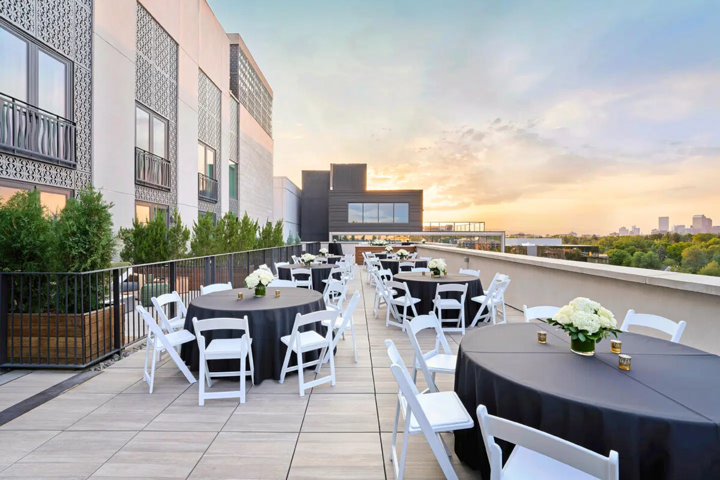 Halcyon - A Hotel in Cherry Creek Terrasse