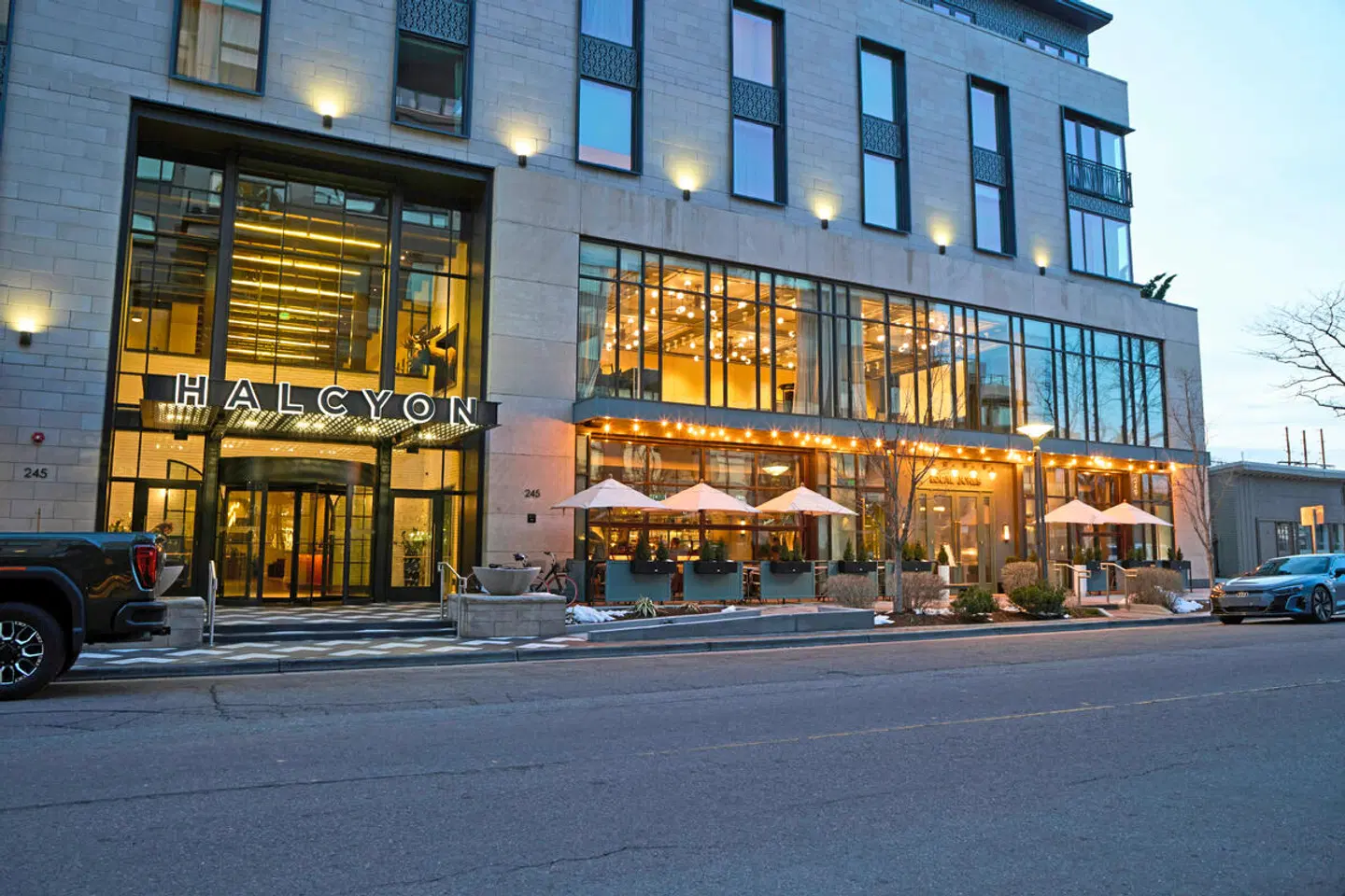 Halcyon - A Hotel in Cherry Creek EXTERIOR