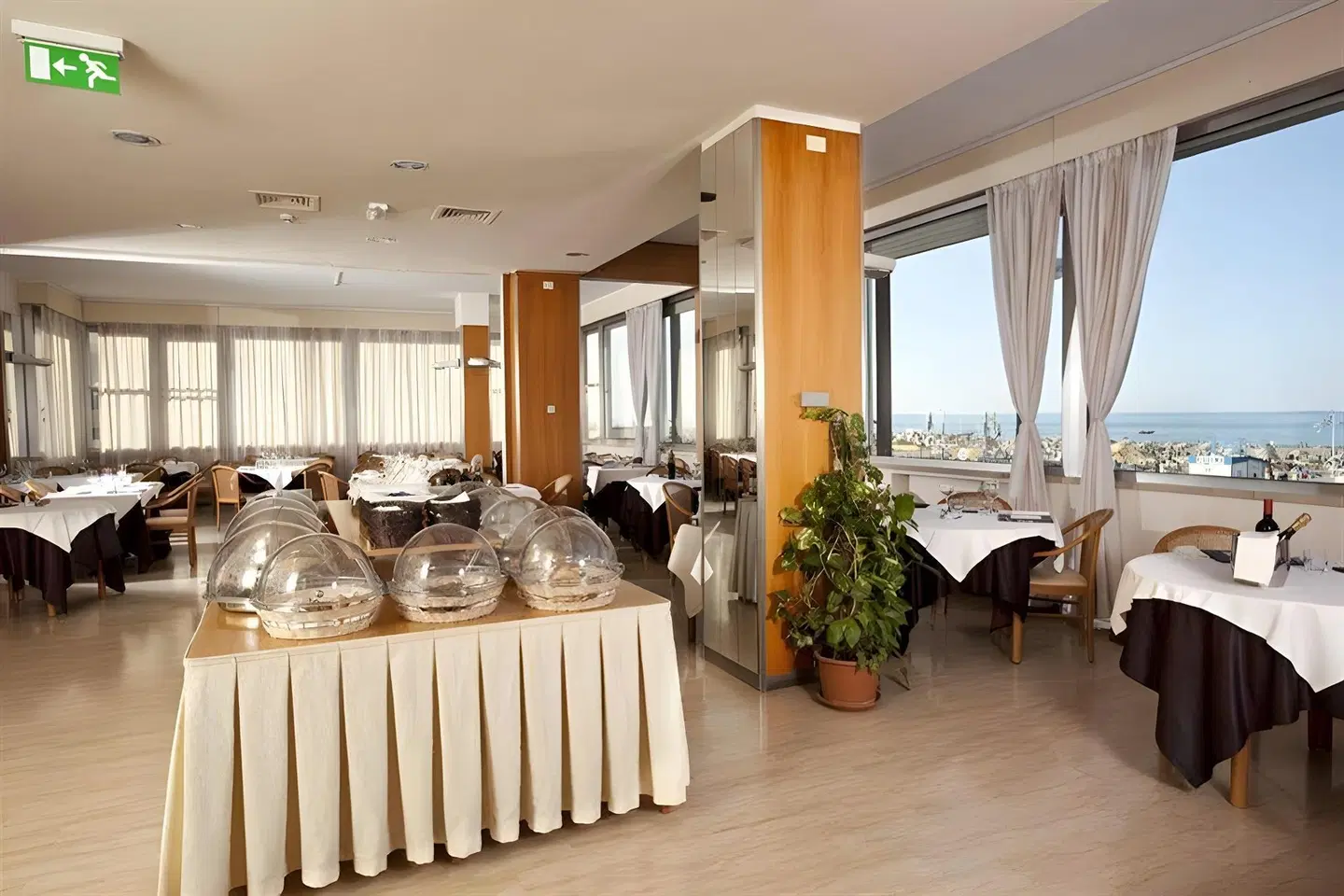 Ascot Restaurant