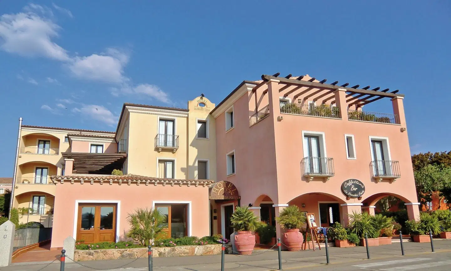 La Vecchia Fonte EXTERIOR