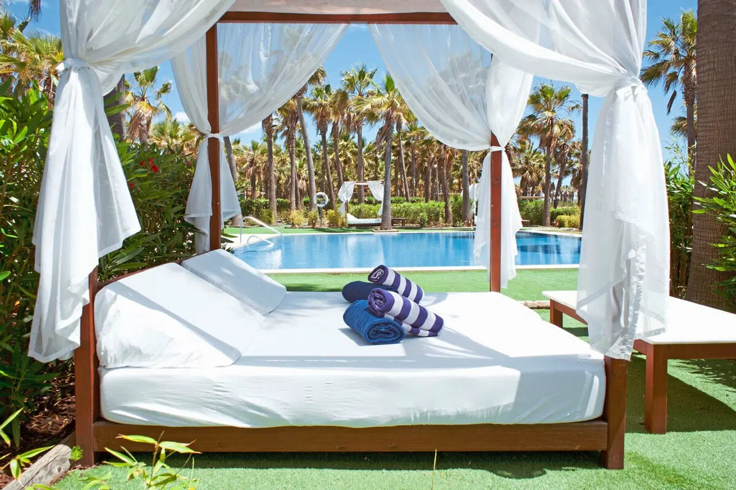 Wine & Books by the Sea Algarve Resort HEALTH_BEAUTY