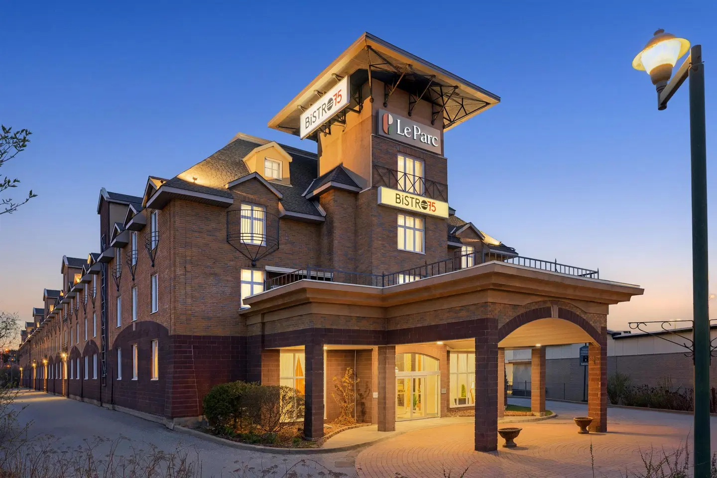 Le Parc Gatineau, Tapestry Collection by Hilton EXTERIOR