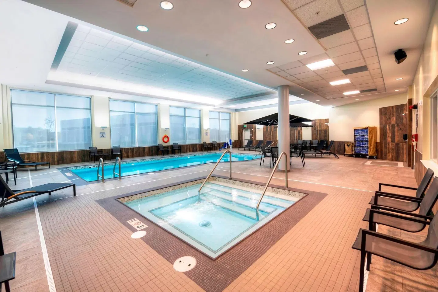 Fairfield by Marriott Inn & Suites Ottawa Airport Hallenbad