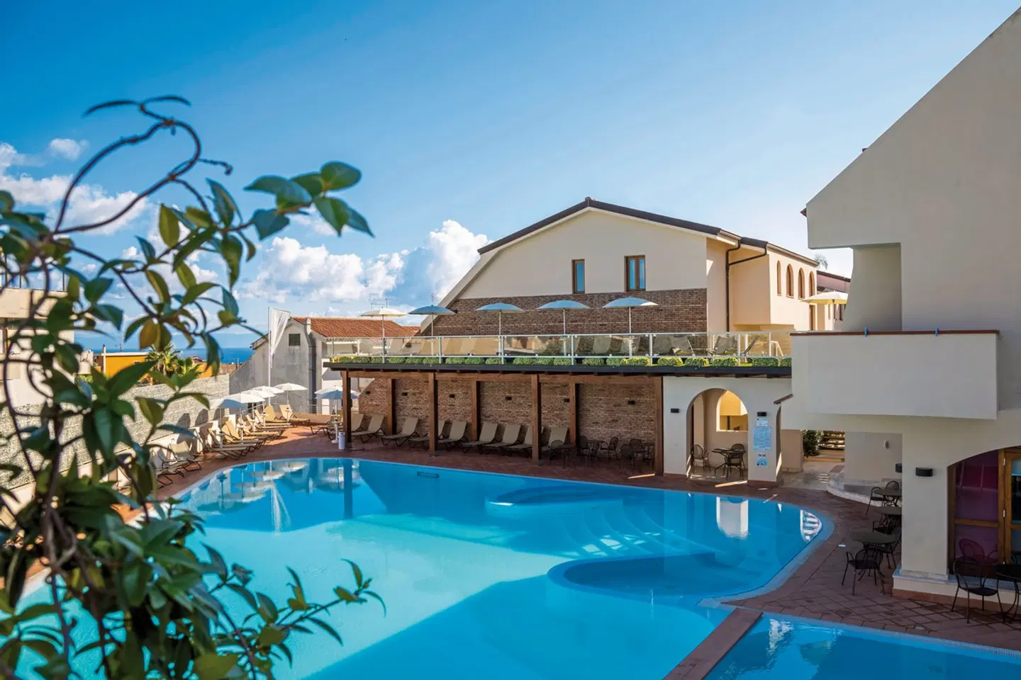Hotel Tropis OUTDOOR_POOL