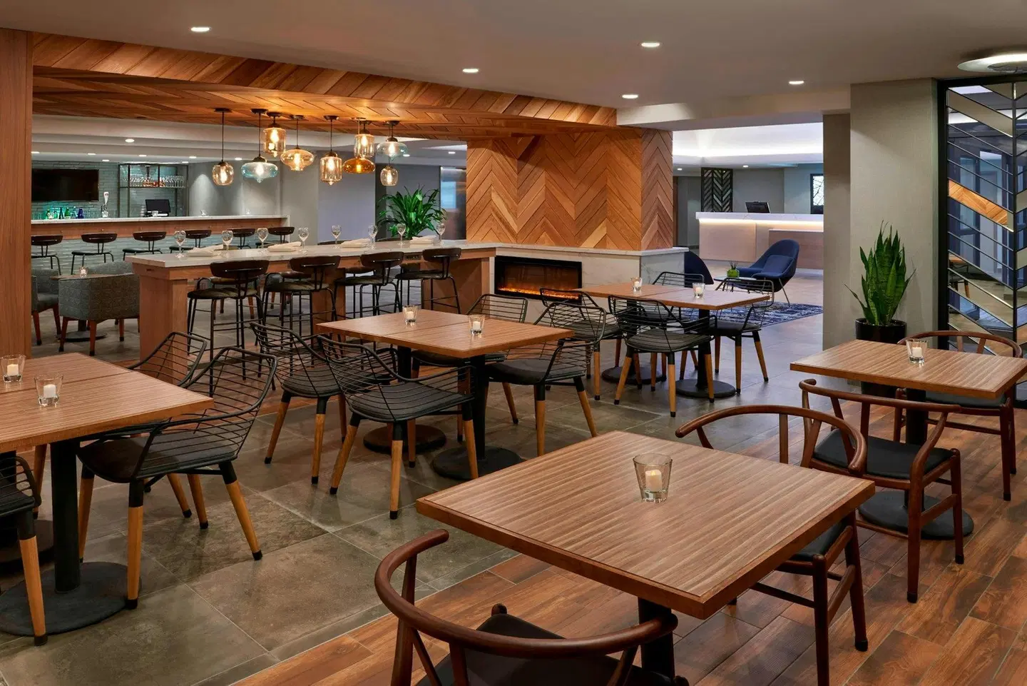 Fairfield by Marriott Montreal Downtown Bar