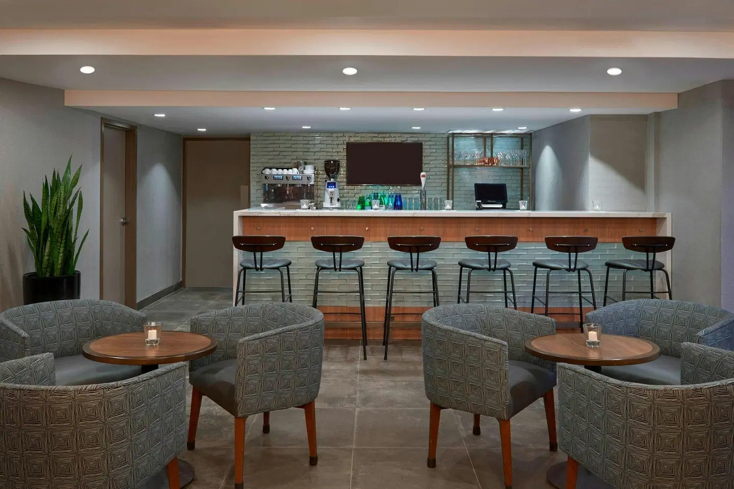 Fairfield by Marriott Montreal Downtown Bar