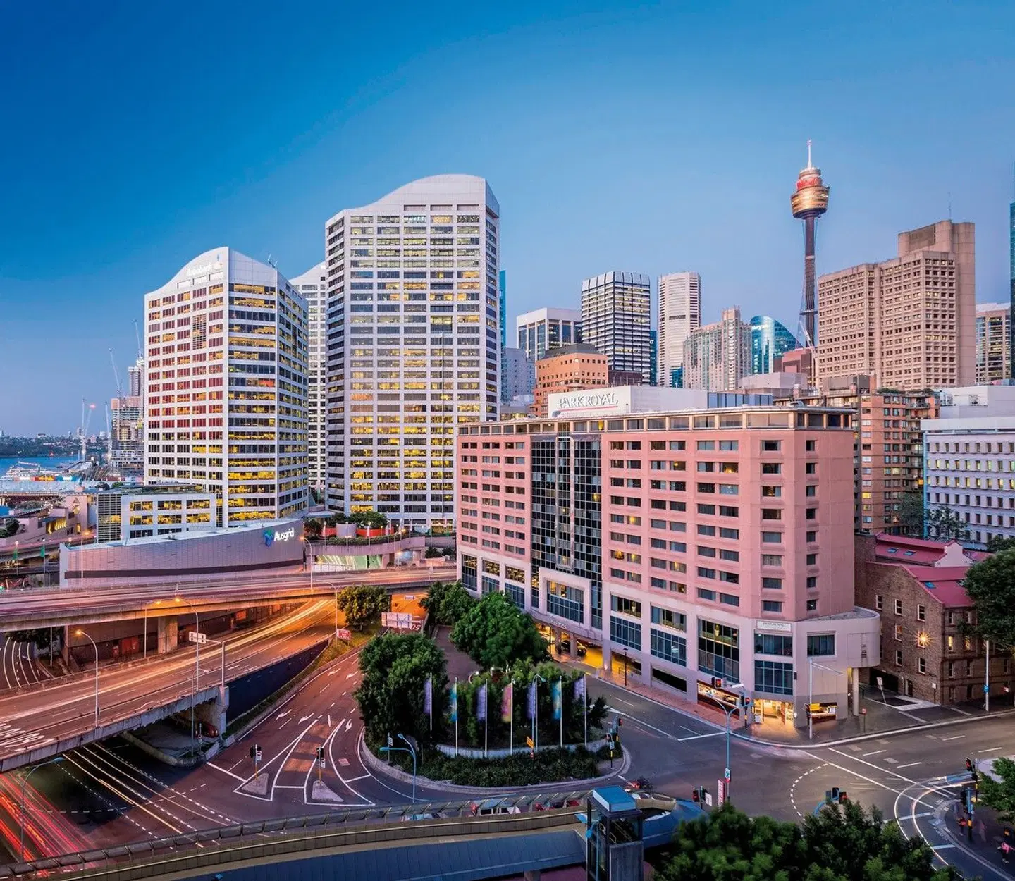 PARKROYAL Darling Harbour EXTERIOR