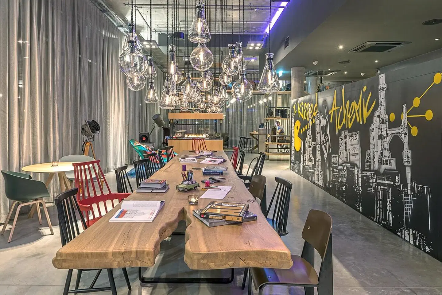 Moxy München Messe - inklusive NFL Munich Ticket Restaurant