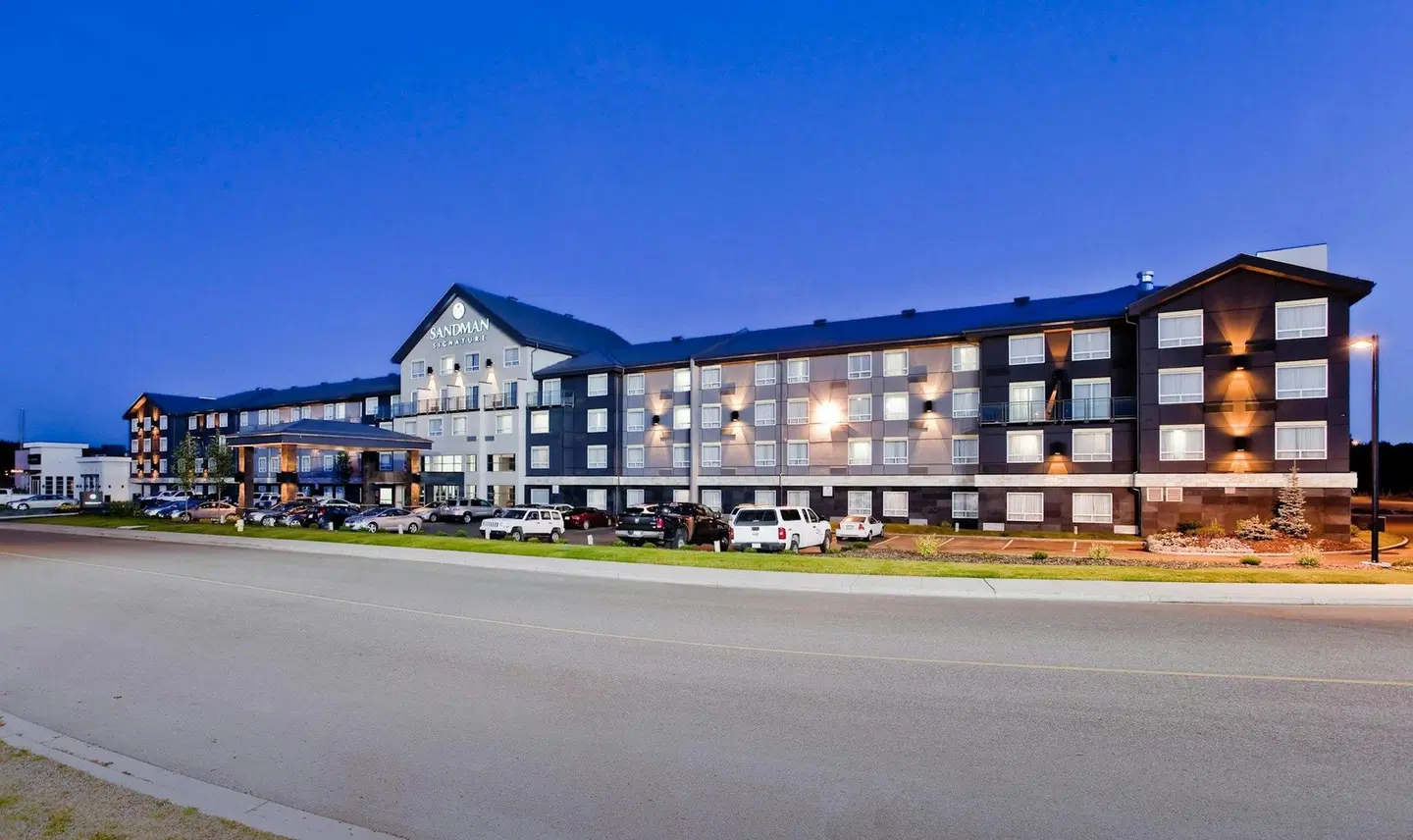 Sandman Signature Prince George Hotel EXTERIOR