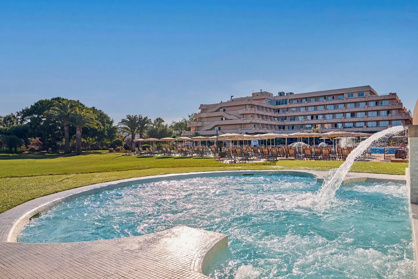 Mariant Park OUTDOOR_POOL