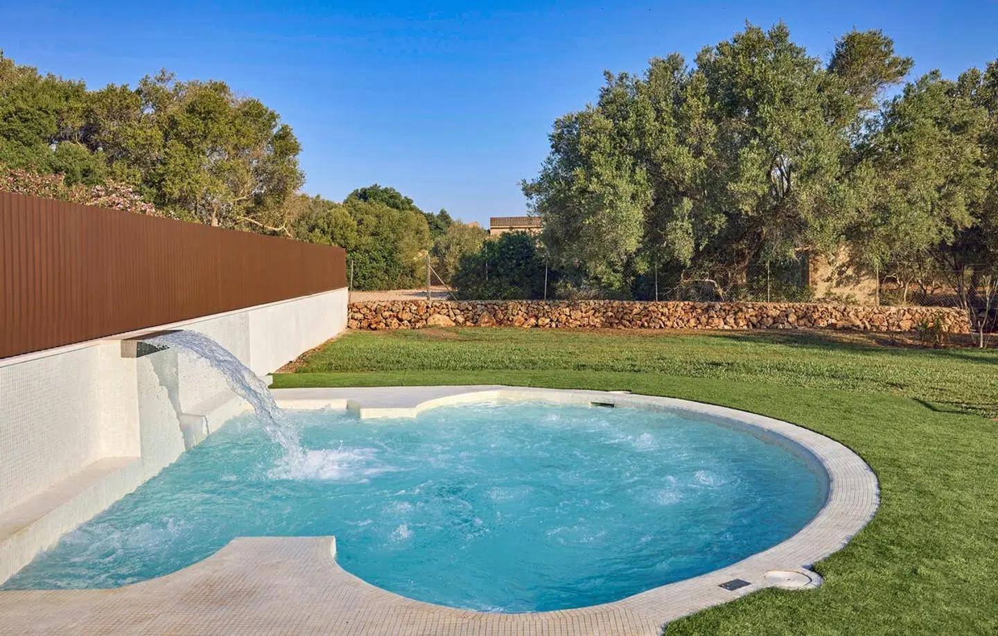 Mariant Park OUTDOOR_POOL